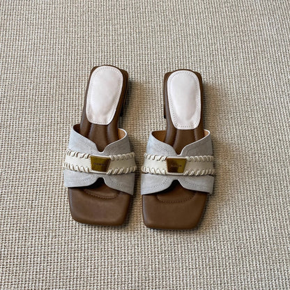 【シューズ】スクエアトゥ フレンチ風 ローヒール 編み込みサンダル