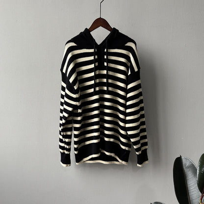 【トップス】春 秋 冬 ゆったり プルオーバー フード付き リラックス感のある セーター 【SNシリーズ】