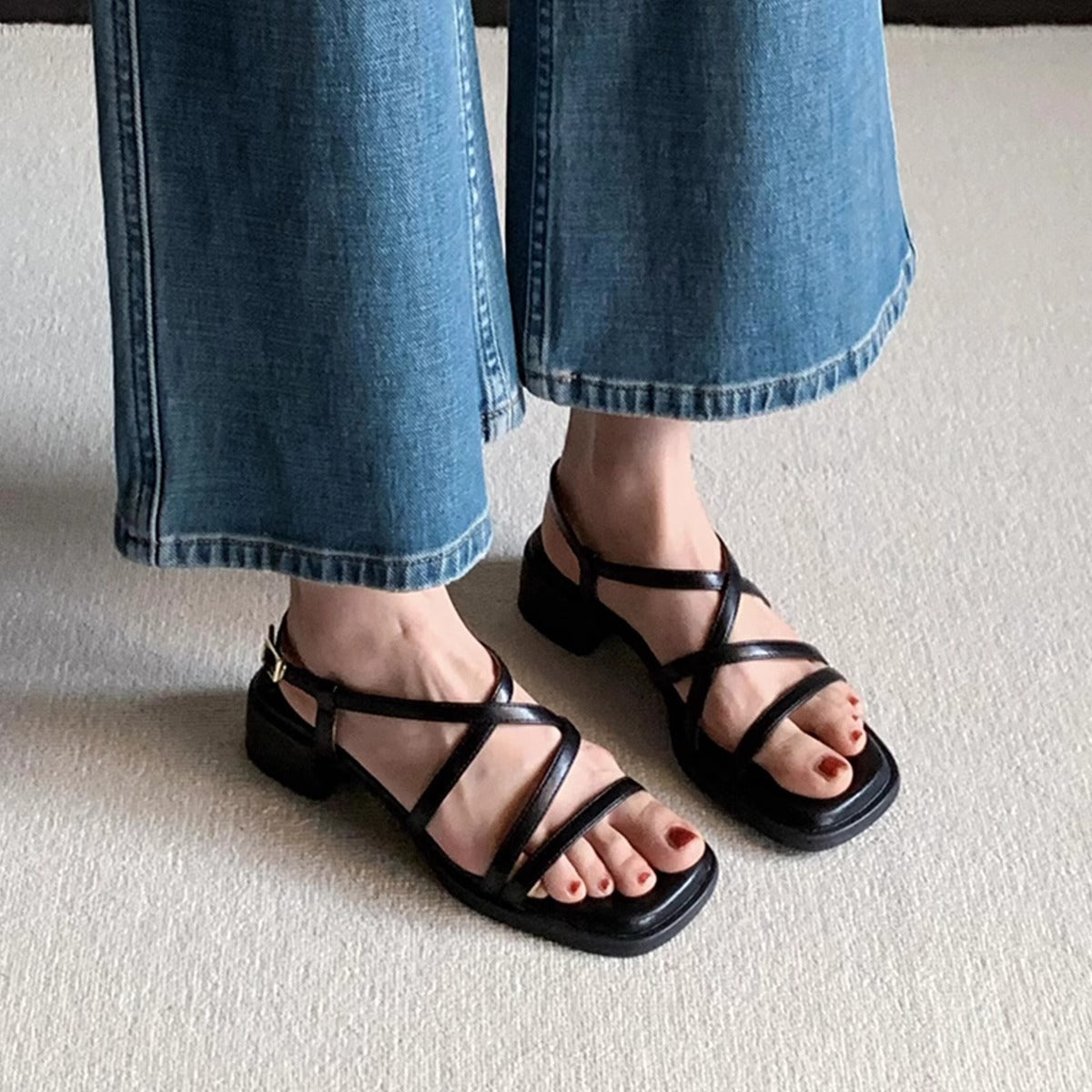 【シューズ】フレンチヴィンテージ クロスストラップ スクエアトゥサンダル 太ヒール ローマ風 新作