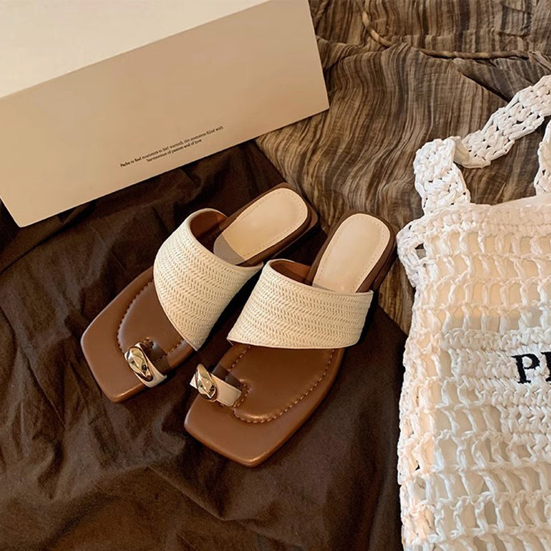 【シューズ】夏季新作 / リゾート風 ジョイントタイプ 気品あるスクエアトゥ 編み込み デザイン サンダル