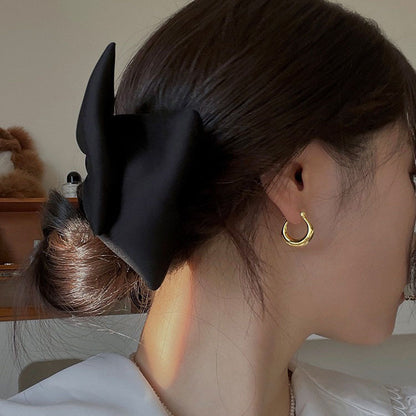 【🎁 B2G1｜先行スタート！】【グッズ】シンプルフープピアス／ミニマルデザイン イヤーカフ風ピアス