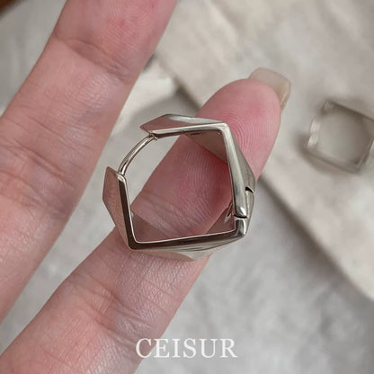 【グッズ】シンプルクール幾何学スクエアイヤーカフ 気品溢れる高級感 ファッション性抜群 レトロピアス