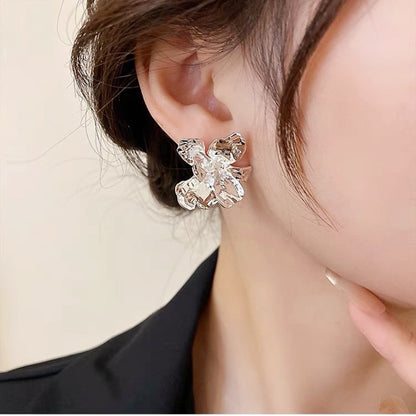 【グッズ】韓国風フラワーピアス レディース 花モチーフ 不規則デザイン 上品フェミニン 大人可愛いアクセサリー