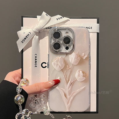 【グッズ】iPhone 16 Pro Max / 15 Pro / 14 PM / 13 / 12 / 11 PM 用 春新作 淡いピンク クリームカラー チューリップ 全面保護 レンズカバー付き 高級感 小众 レディース ストラップ付き