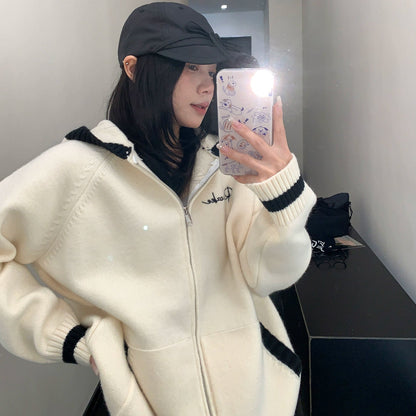 【アウター】春 秋 冬 刺繍 厚手 フード付き ファスナー付き  ニット ジャケット【FCシリーズ】