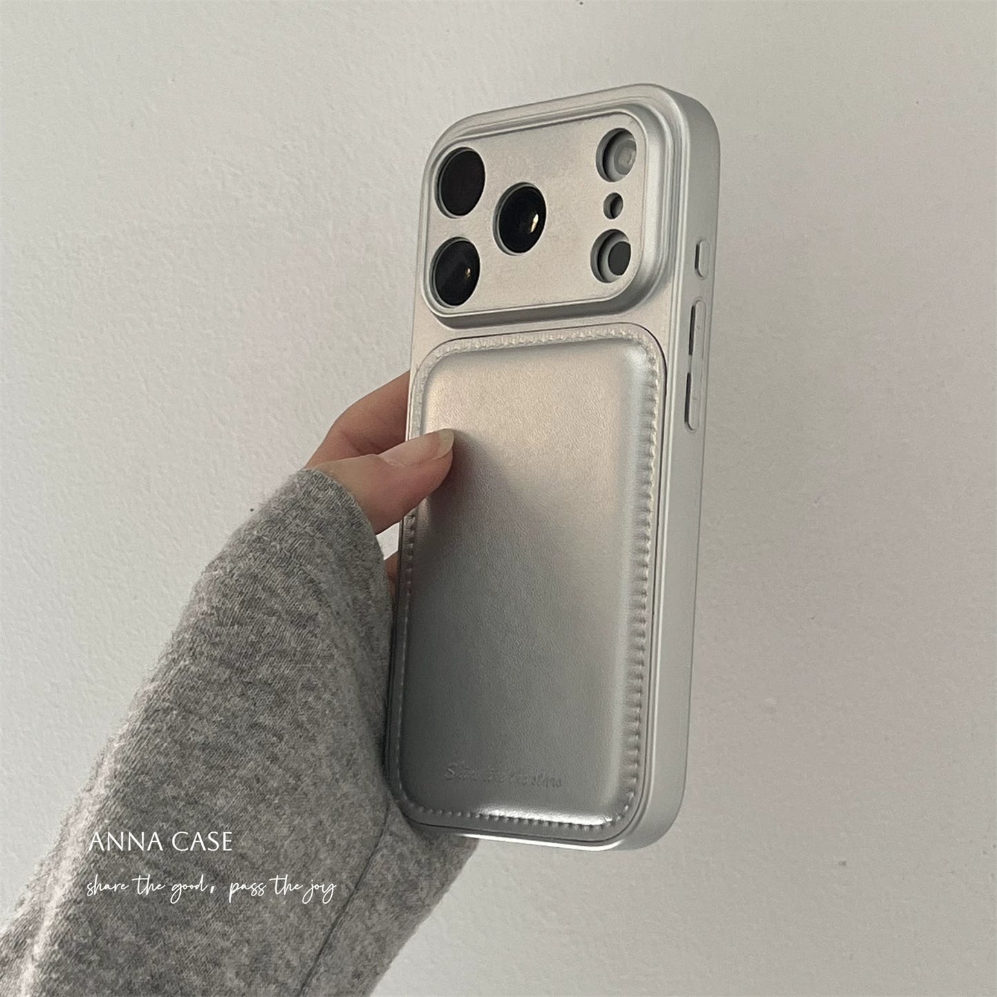 【グッズ】ins風 高級感 ミニマル シルバー 大窓 レザー iPhone17 Pro Max対応 iPhone17 / 16 Pro Max / 15 Pro / 14対応 新作 耐衝撃 男女兼用 ケース