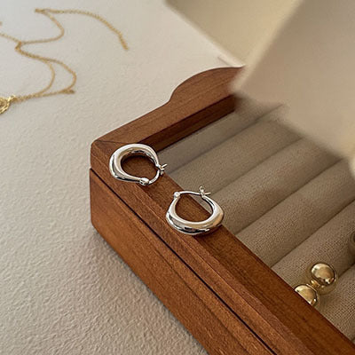 【🎁 B2G1｜先行スタート！】【グッズ】シンプルフープピアス／ミニマルデザイン イヤーカフ風ピアス