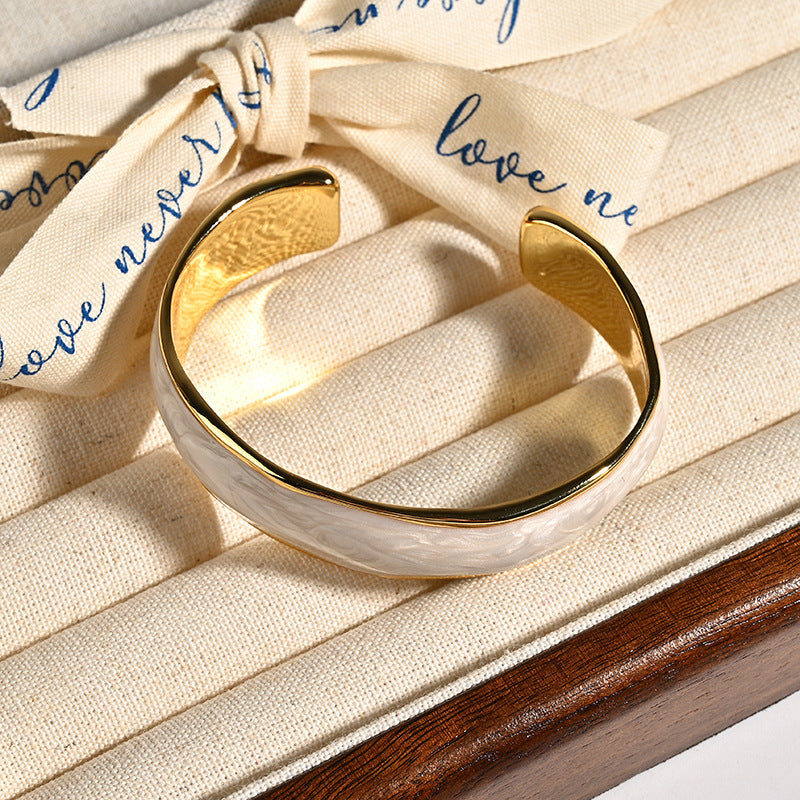 【🎁 B2G1｜先行スタート！】【グッズ】レトロ感 個性派 シンプル気質 調節可能オープンバングル レディースブレスレット