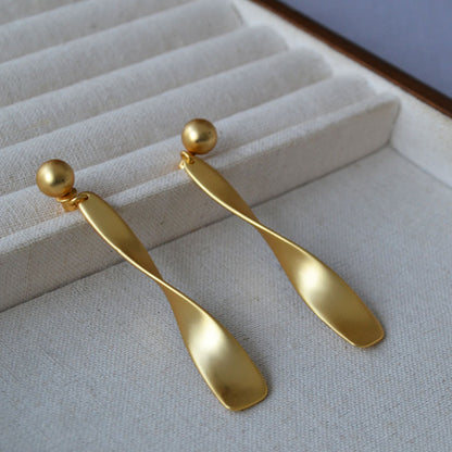 【🎁 B2G1｜先行スタート！】【グッズ】ハンドメイド風 ヨーロッパ風 個性派 ピアス レトロ 高見え 耳飾り