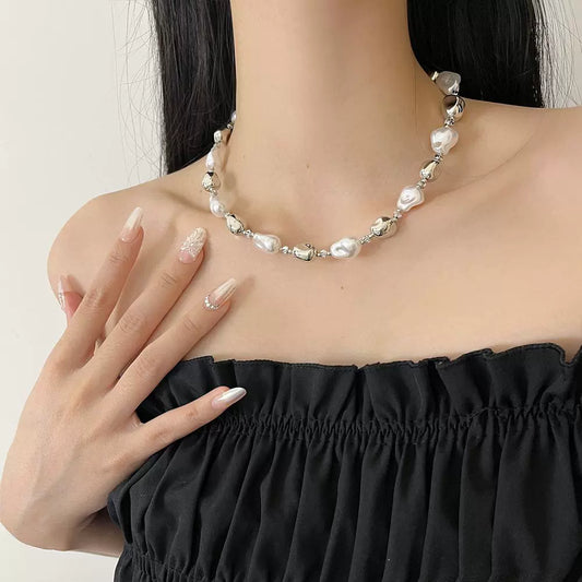 【🎁 B2G1｜先行スタート！】【グッズ】复古不規則バロックパールネックレス レディース 高級感 シンプル 気質 チョーカー トレンド
