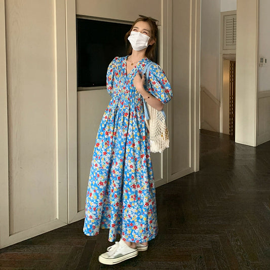 【ワンピース】フレンチ別注感 ブルー小花柄 Vネック パフスリーブ ゆったり半袖ワンピース【SHシリーズ】