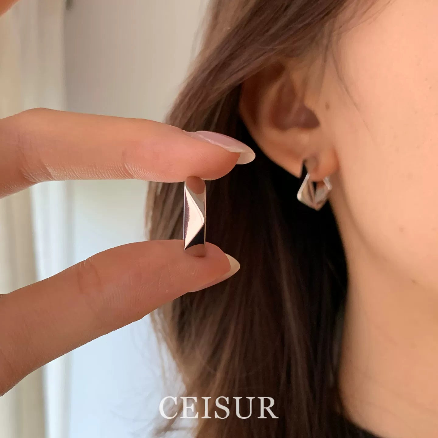 【グッズ】シンプルクール幾何学スクエアイヤーカフ 気品溢れる高級感 ファッション性抜群 レトロピアス