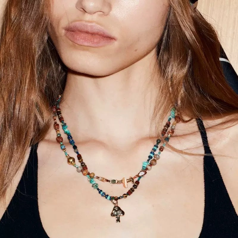 【🎁 B2G1｜先行スタート！】【グッズ】キノコ カラービーズ ネックレス 個性派デザイン 重ね付け ヴィンテージ風 ニット チョーカ