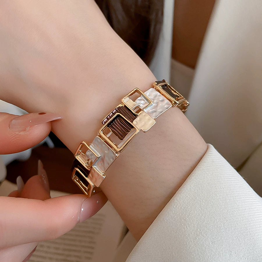 【グッズ】✨高見えゴールドブレスレット シンプルなのに一気に垢抜け 伸縮ゴム入り