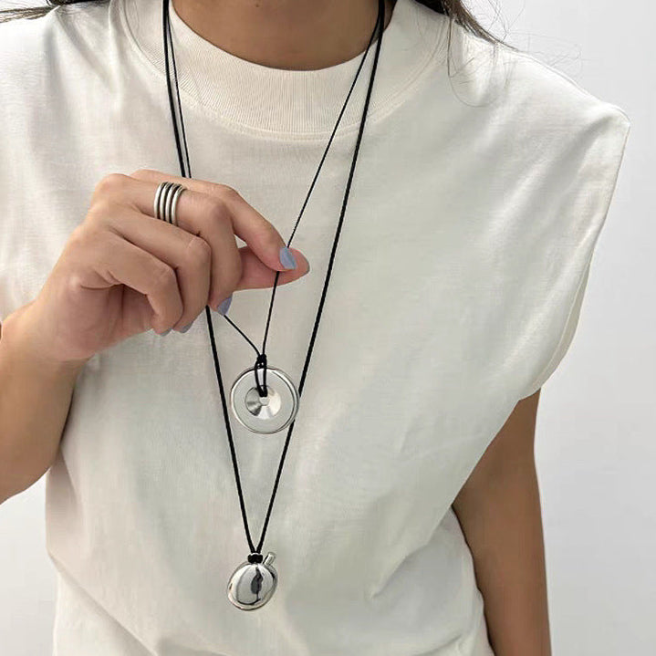 【🎁 B2G1｜先行スタート！】【グッズ】高見えブラックレザーコード ロングネックレス シンプル上品ペンダント