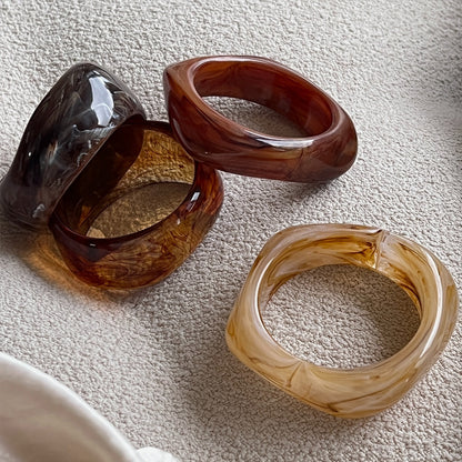 【🎁 B2G1｜先行スタート！】【グッズ】アクリル 幅広 ジャパニーズ＆コリアン レトロ ミニマル ファッション 樹脂 バングル