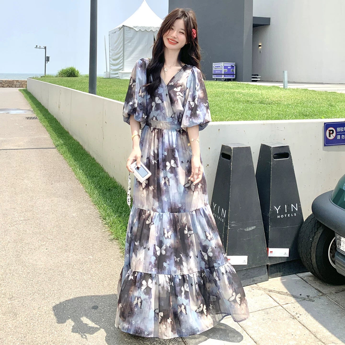 【ワンピース】リゾート風 ロマンティック 蝶々プリント Vネック 半袖ワンピース 高見え バルーンスリーブ サマードレス【SHシリーズ】