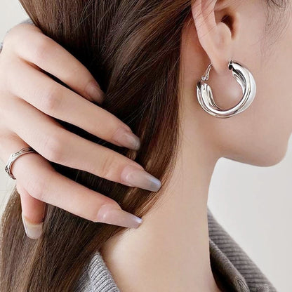 【グッズ】ジオメトリックピアス レディース メタルアクセサリー 個性的デザイン 高見え フープイヤリング