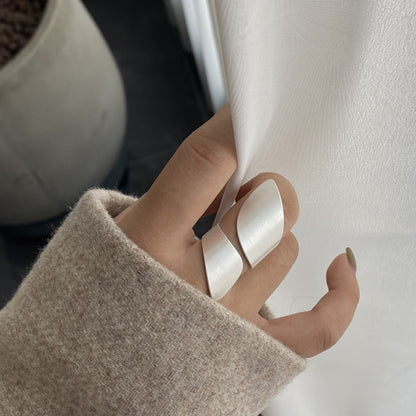 【グッズ】欧米デザイン感  個性派 不規則マット質感 オープンリング 指輪