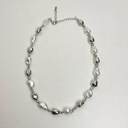 【🎁 B2G1｜先行スタート！】【グッズ】复古不規則バロックパールネックレス レディース 高級感 シンプル 気質 チョーカー トレンド