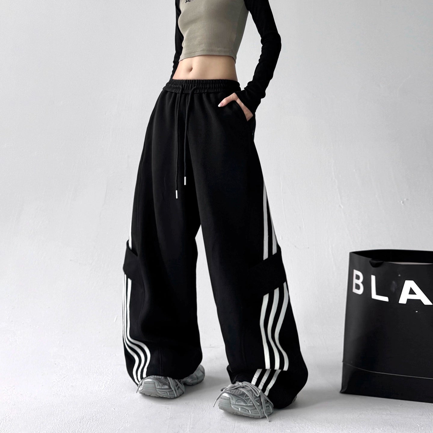 【ボトムス】スタイルアップ！ハイウエストカーゴパンツ レディース 春秋 ゆったり美脚ライン【FCシリーズ】