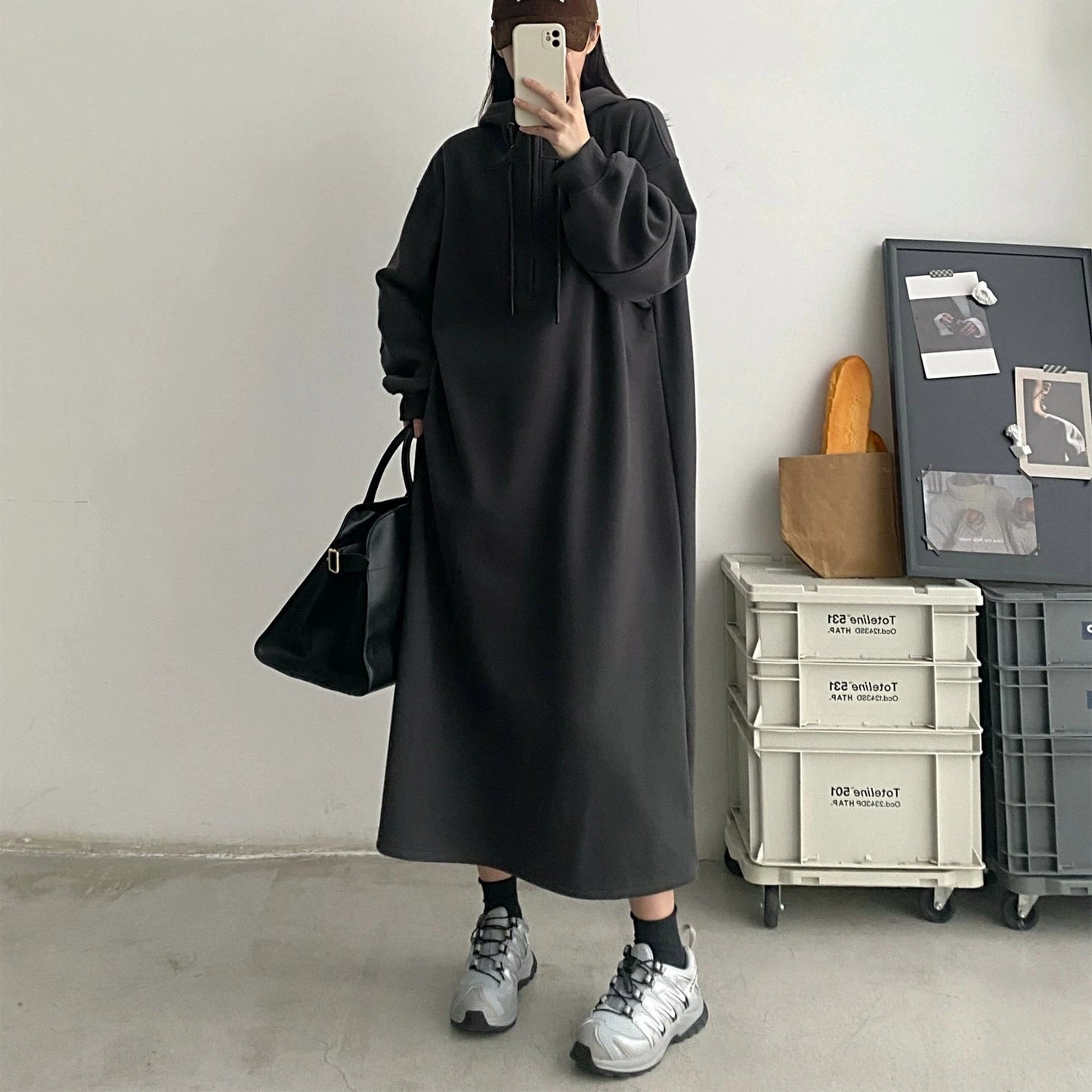 【24AW】【10～15日内発送】【ワンピース】韓国風 ゆったり プラスサイズ 裏起毛 フード付き 長袖ワンピース 【FCシリーズ】