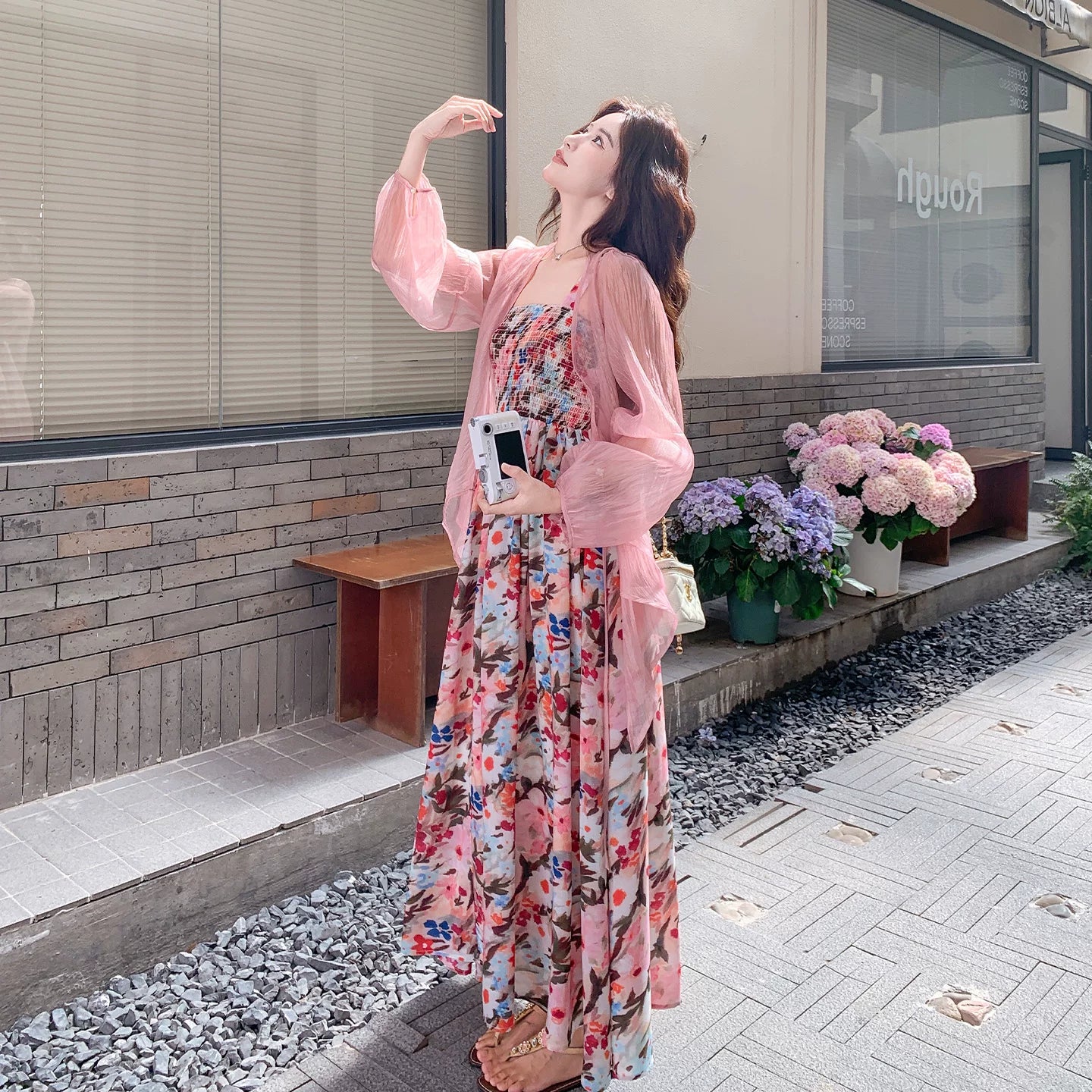 2点セット！【セットアップ】大人可愛い 花柄キャミワンピース レディース シアーカーディガン セット ふんわり素材 リゾート風 夏コーデ【SHシリーズ】