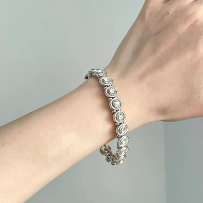 【🎁 B2G1｜先行スタート！】【グッズ】大人女子向け アクセサリー 高級感溢れるスタイリッシュなブレスレット