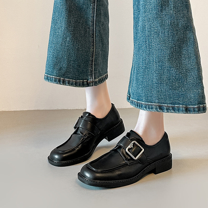 【シューズ】スクエアトゥ ベルトバックル 新作 太ヒール 学院風 ローファー ラクラク着用 シューズ お靴  パンプス