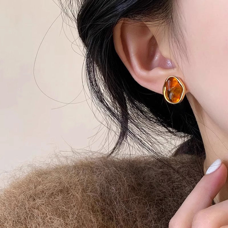 【🎁 B2G1｜先行スタート！】【グッズ】メラード風 アシンメトリー デザイン 琥珀色ピアス おしゃれ ヴィンテージ風 イヤーアクセ
