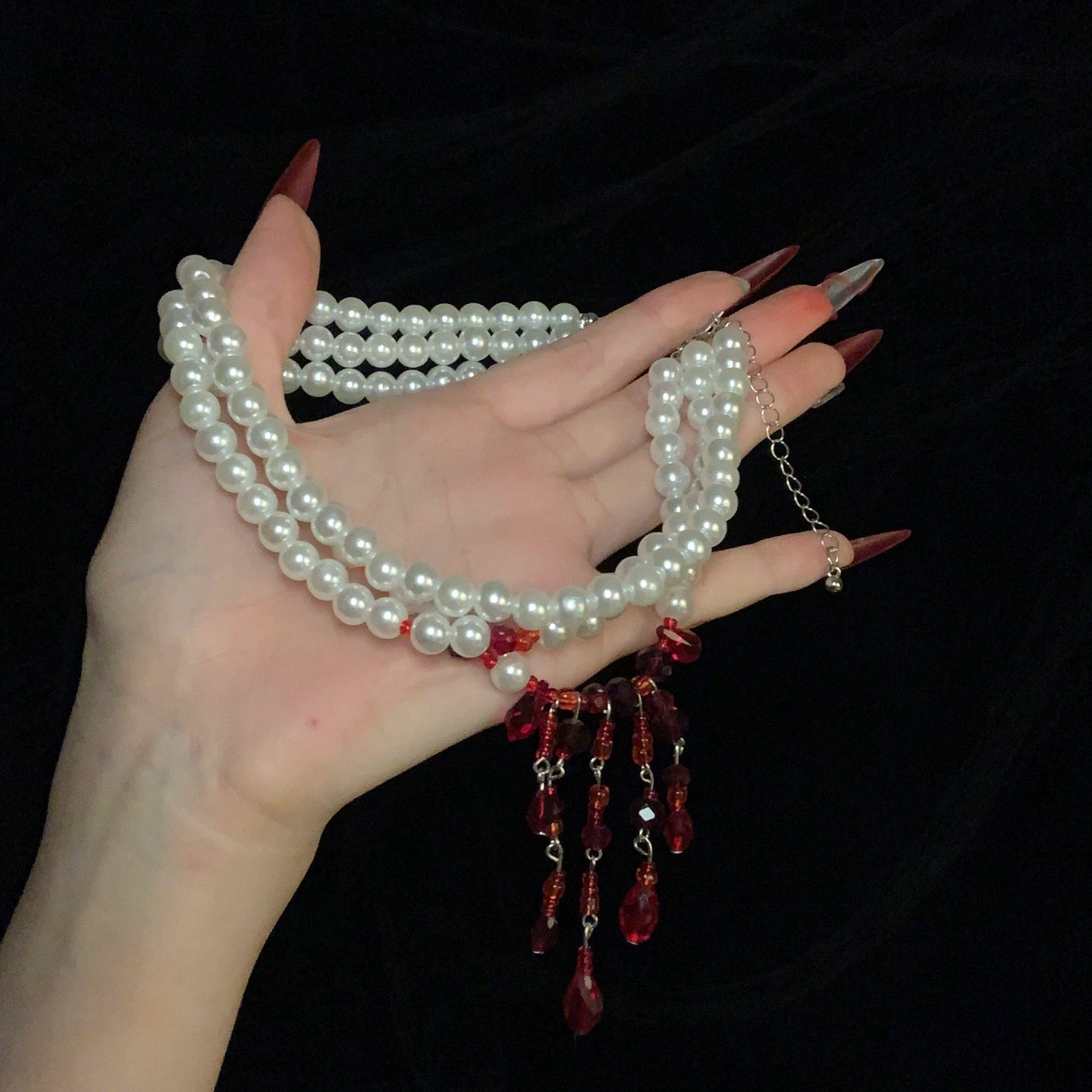 【ハロウィン】ゴシック風 血糊パール フリンジチョーカー ダークアクセサリー ネックレス