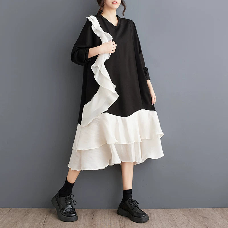 【ワンピース】Vネック 長袖ワンピース 配色切替 フリルデザイン ロング丈 大きいサイズ レディース ゆったりシルエット 着痩せ
【AHシリーズ】