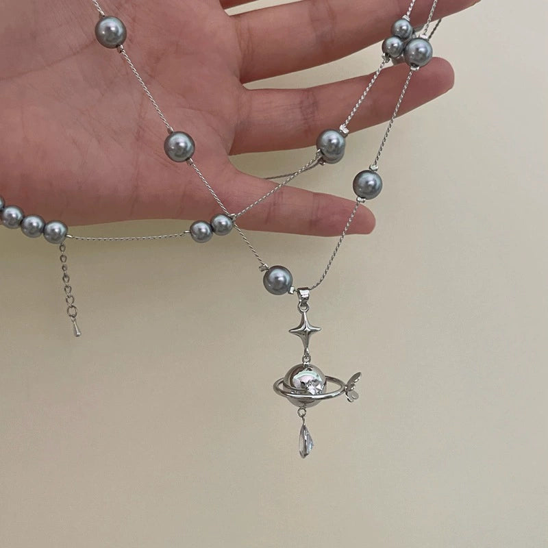 【🎁 B2G1｜先行スタート！】【グッズ】宇宙船 ペンダント× パールネックレス レディース 個性派デザイン ロングチェーン 高見え重ね付けアクセサリー