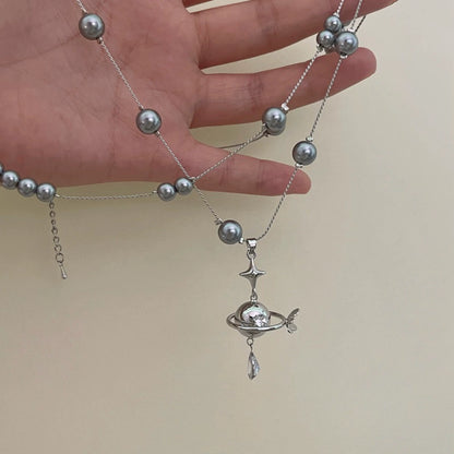 【🎁 B2G1｜先行スタート！】【グッズ】宇宙船 ペンダント× パールネックレス レディース 個性派デザイン ロングチェーン 高見え重ね付けアクセサリー