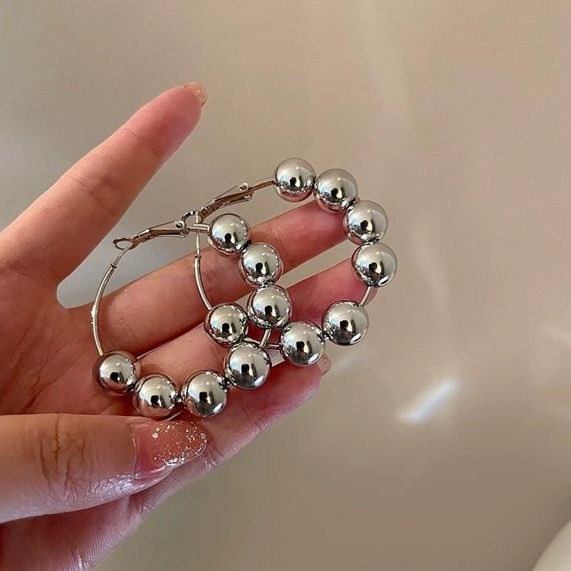 【グッズ】ボールフープピアス レディース 大ぶり ミニマルデザイン 上品アクセサリー