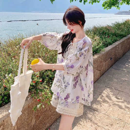 2点セット！【セットアップ】リゾート風 レース プリントブラウス＋ショートパンツ 上下セット 体型カバー 若見えコーデ【SHシリーズ】