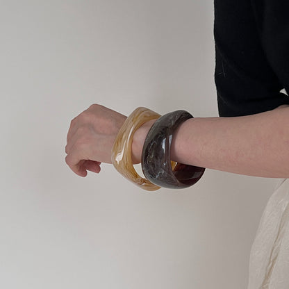 【🎁 B2G1｜先行スタート！】【グッズ】アクリル 幅広 ジャパニーズ＆コリアン レトロ ミニマル ファッション 樹脂 バングル