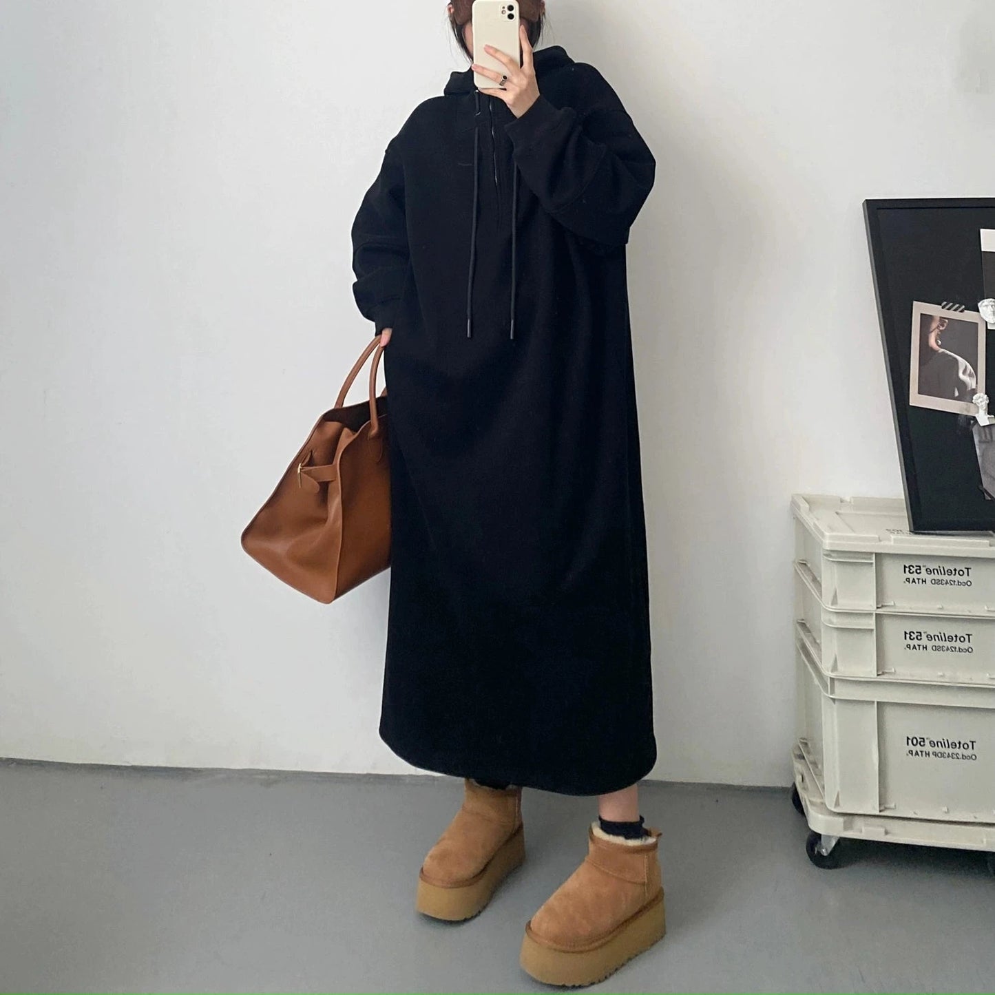 【24AW】【10～15日内発送】【ワンピース】韓国風 ゆったり プラスサイズ 裏起毛 フード付き 長袖ワンピース 【FCシリーズ】