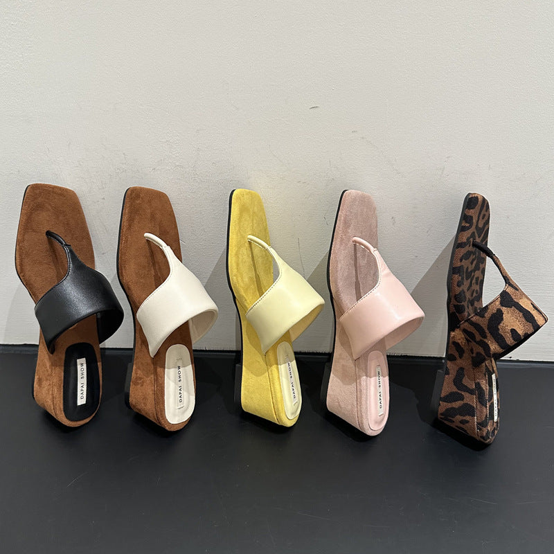 【シューズ】フレンチ厚底トングサンダル ヒョウ柄 夏スカート対応 ウェッジヒール