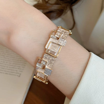 【グッズ】✨高見えゴールドブレスレット シンプルなのに一気に垢抜け 伸縮ゴム入り