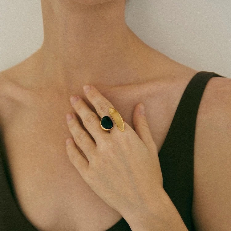 【グッズ】個性派デザイン・欧米風エレガントオープンリング