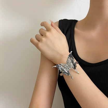 【🎁 B2G1｜先行スタート！】【グッズ】立体ブルーグラデーション バタフライ バングル レディース オープンタイプ 高級感 おしゃれ