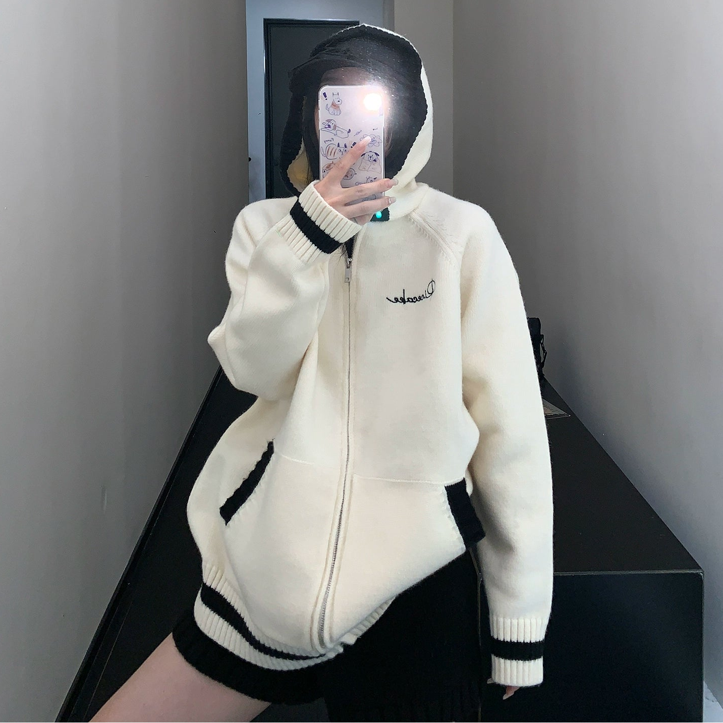 【アウター】春 秋 冬 刺繍 厚手 フード付き ファスナー付き  ニット ジャケット【FCシリーズ】