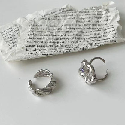 【グッズ】不規則メタルフラワー オープンリング レディース 韓国風 個性派 万能 上品 おしゃれ 指輪