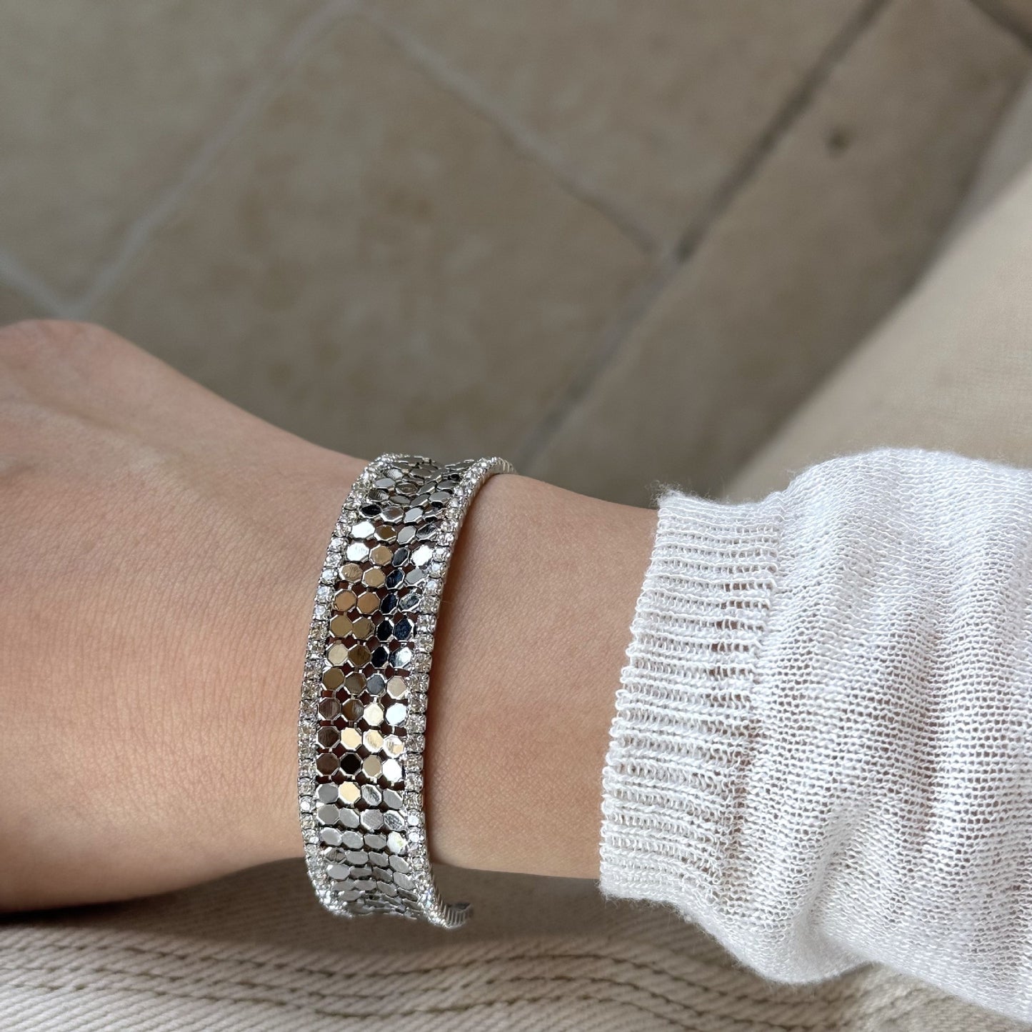 【🎁 B2G1｜先行スタート！】【グッズ】ファッションins風 着回し力抜群 気質感 チタン鋼製 オープンバングル