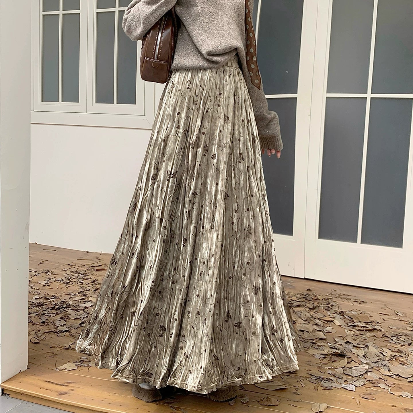 【ボトムス】レトロ 花柄 ベルベット プリーツスカート 秋冬 Aライン ヒップカバー すっきり見え エレガント ロング丈【SHシリーズ】